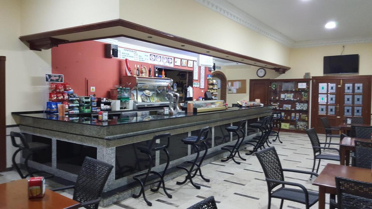 Hostal El Lirio Бойюйос пар дел Кондадо Екстериор снимка