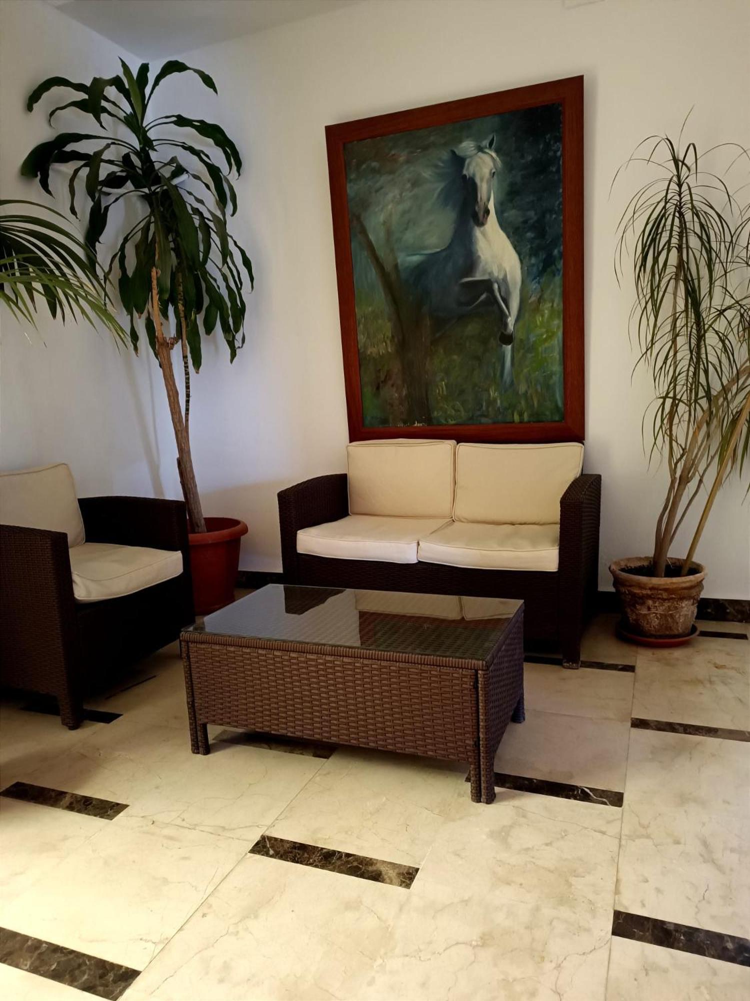 Hostal El Lirio Бойюйос пар дел Кондадо Екстериор снимка