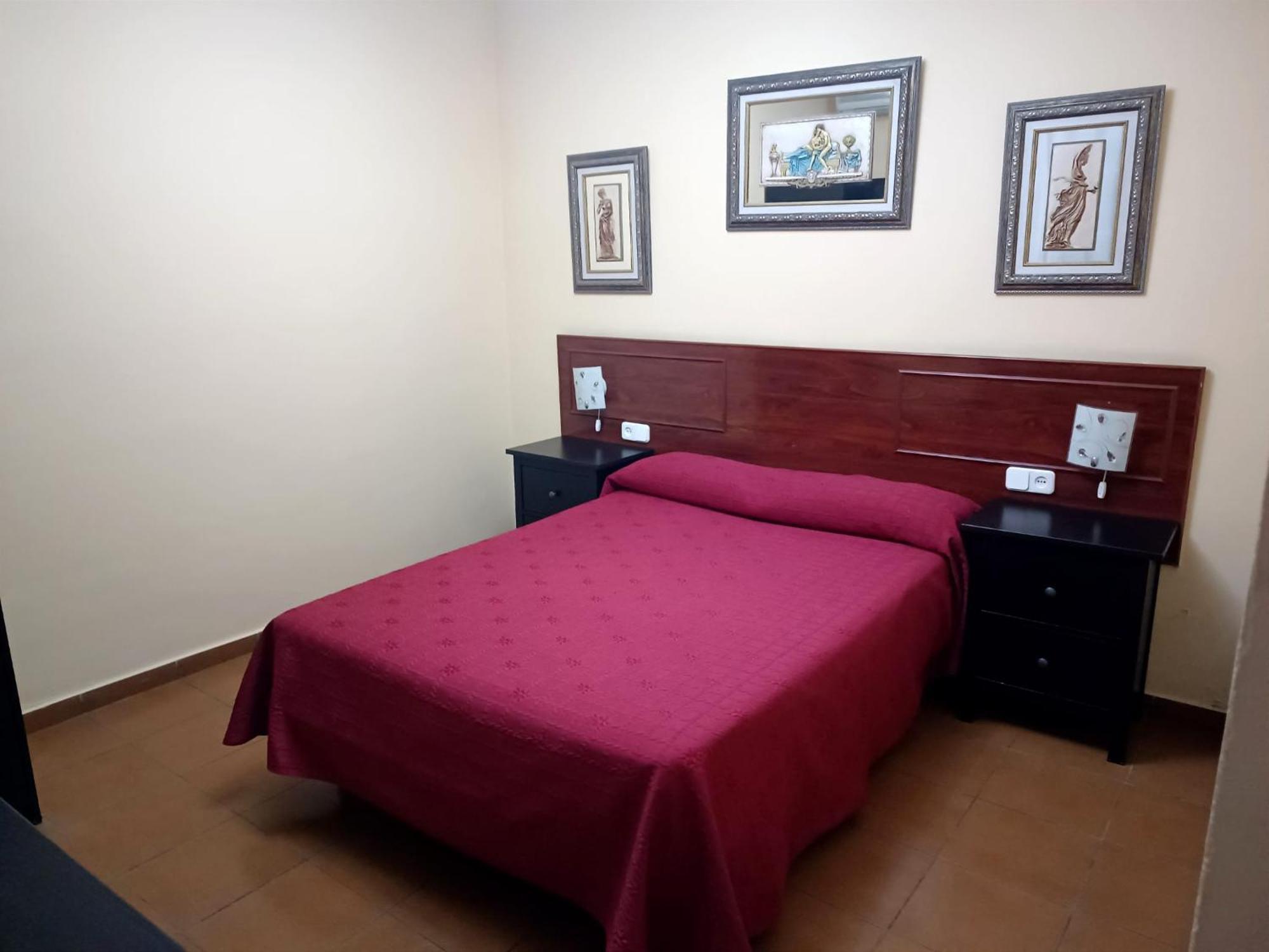 Hostal El Lirio Бойюйос пар дел Кондадо Екстериор снимка