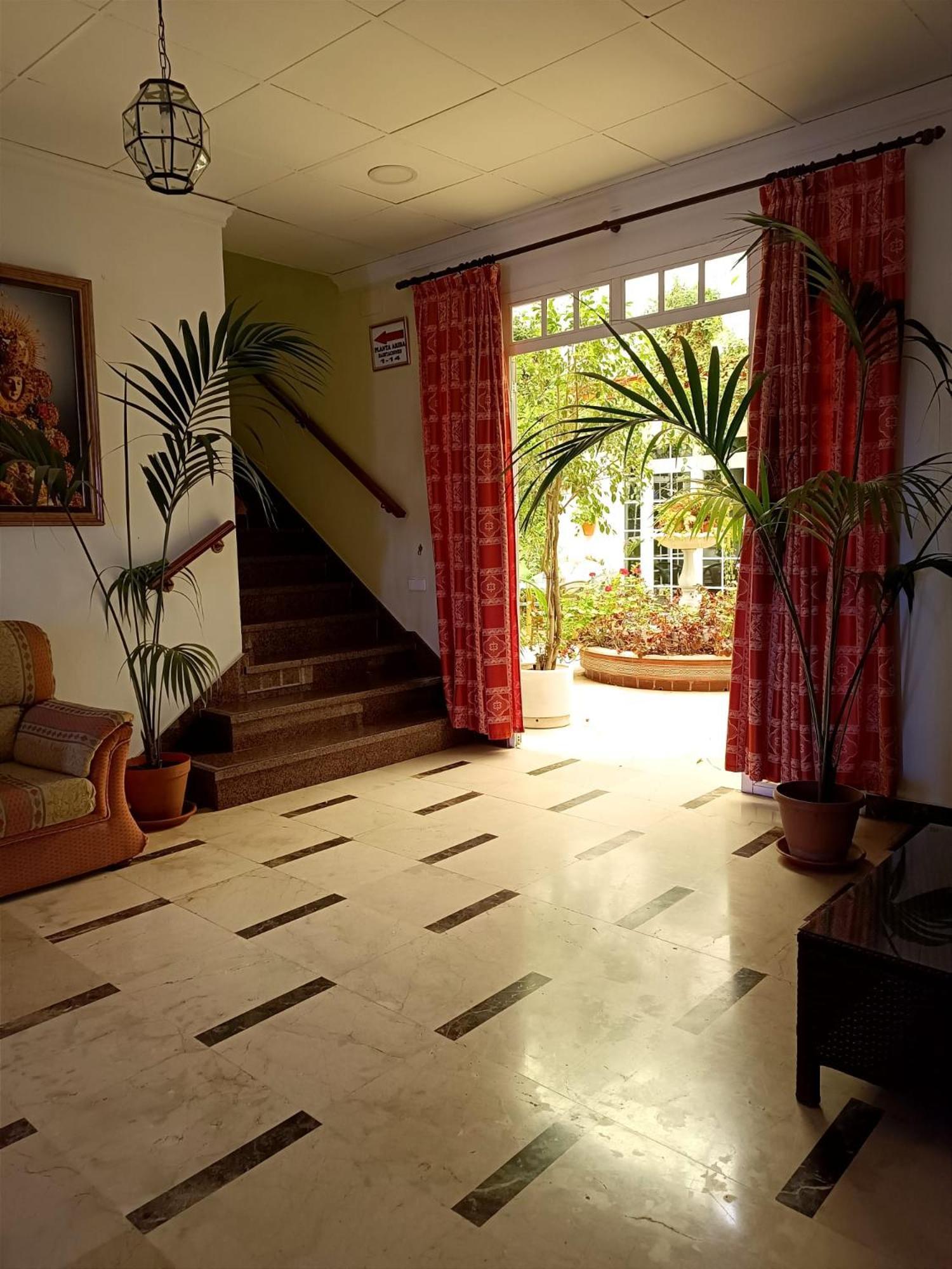 Hostal El Lirio Бойюйос пар дел Кондадо Екстериор снимка