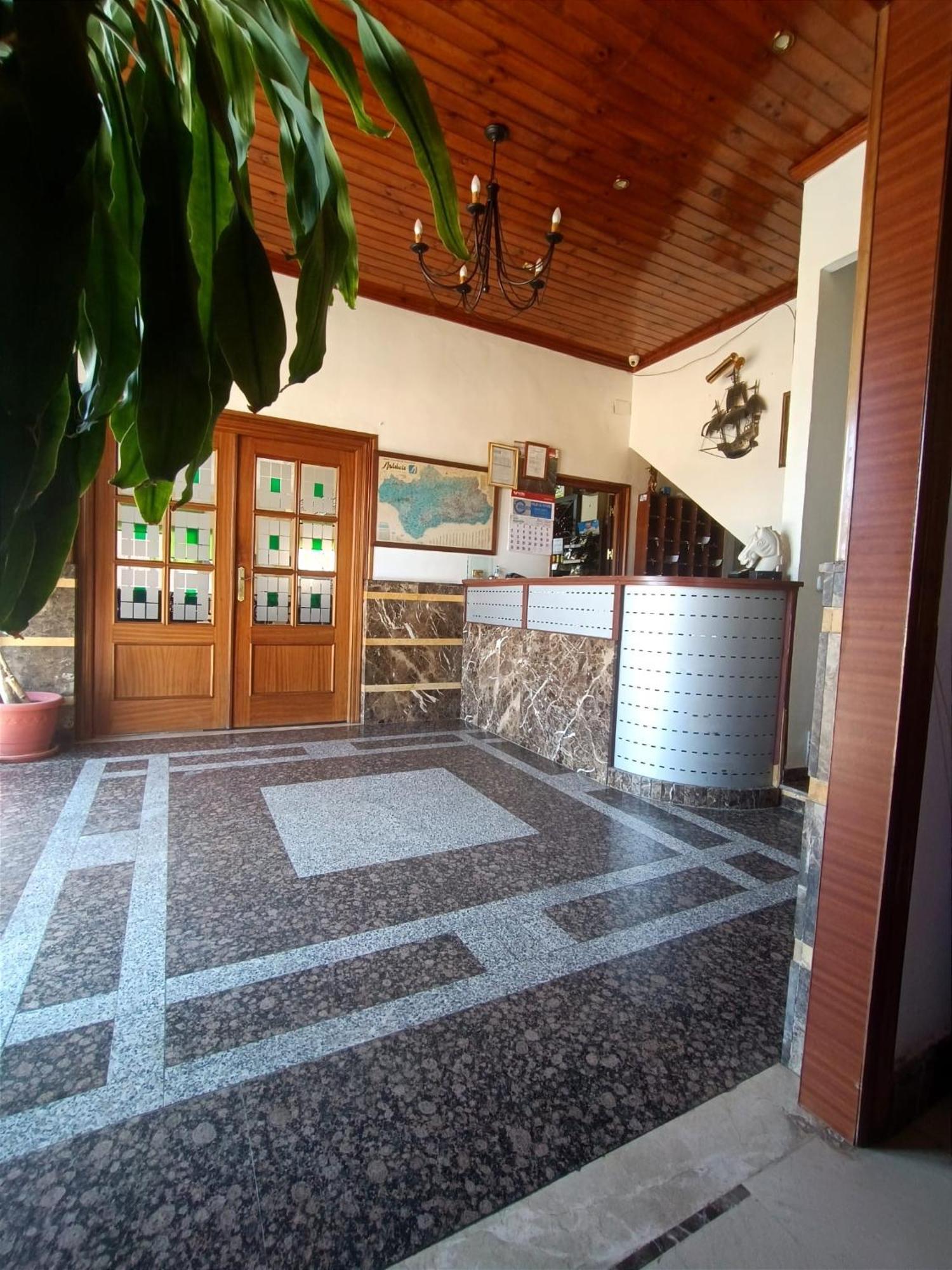 Hostal El Lirio Бойюйос пар дел Кондадо Екстериор снимка
